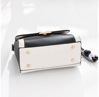 Lucciz Tiffany Flair Shoulder Bag